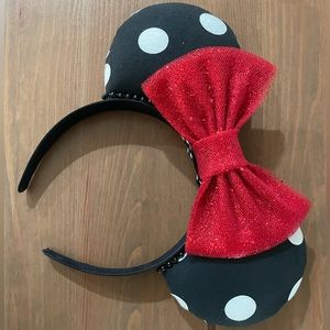 Disney Classic Minnie Mouse Ears